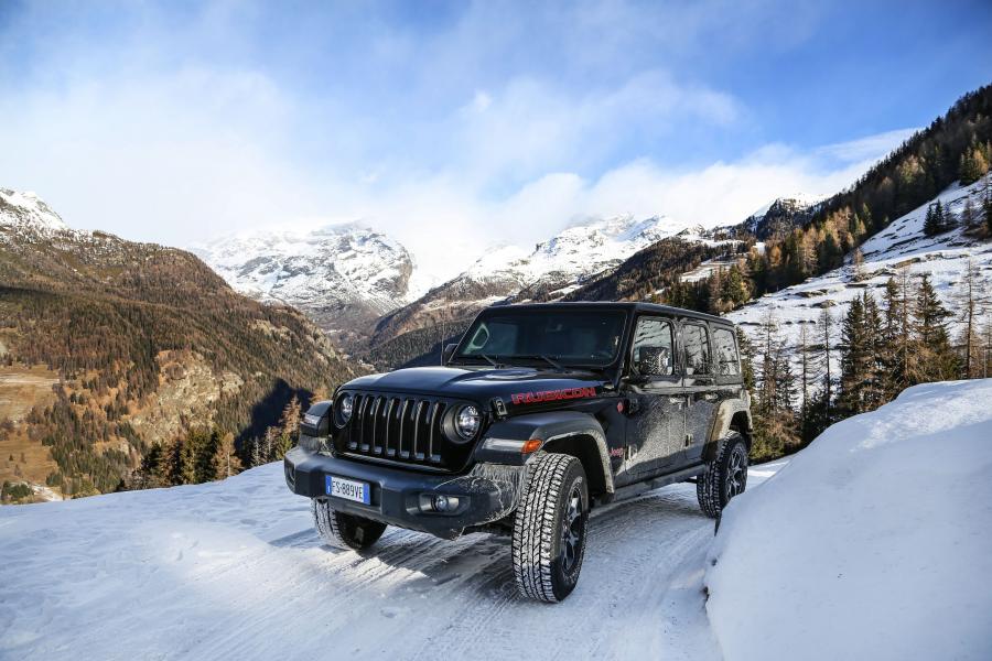  Jeep Wrangler Unlimited Rubicon (JL) 2018 года  (EU) (фото 18 из 46)